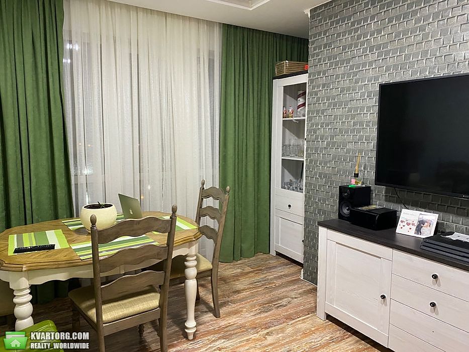 Sell 3-room apartment. Киев,  Метрологическая — photo 3