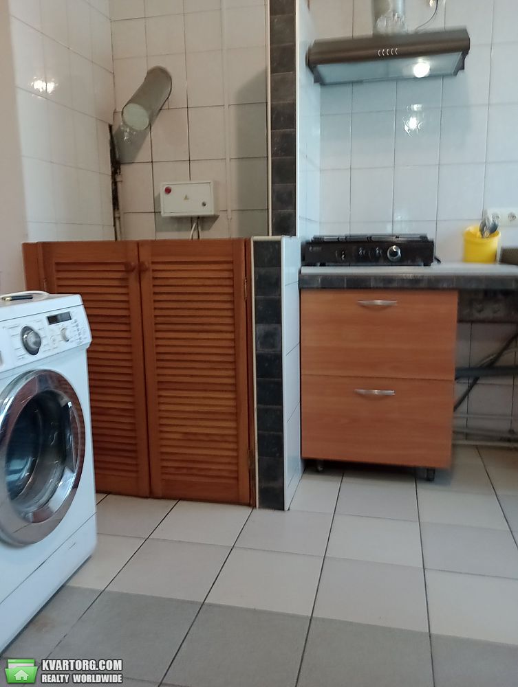 Rent out house. Киев, Малоземельная — photo 1