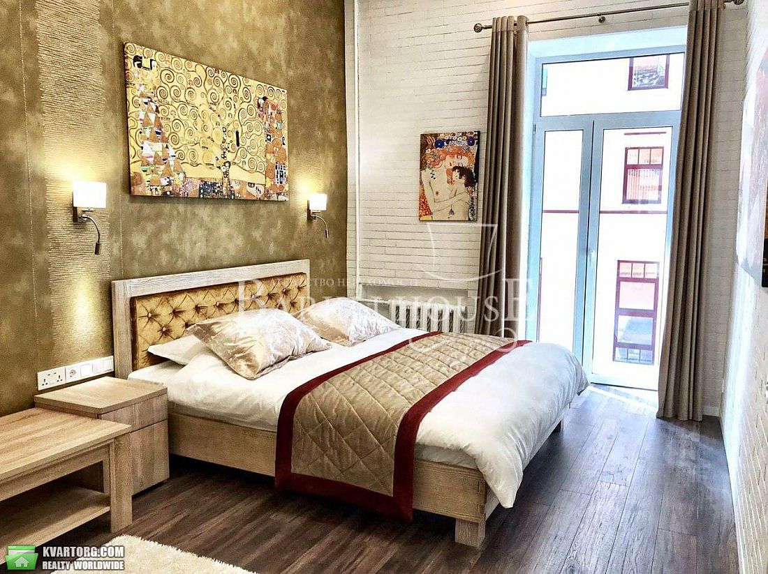 Rent out 2-room apartment. Киев,  Михайловский пер — photo 1