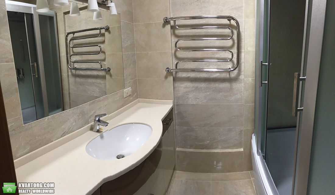 Rent out 2-room apartment. Киев, Сикорского — photo 5