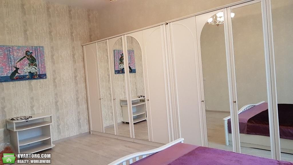 Rent out 3-room apartment. Киев,  Шелковичная — photo 8