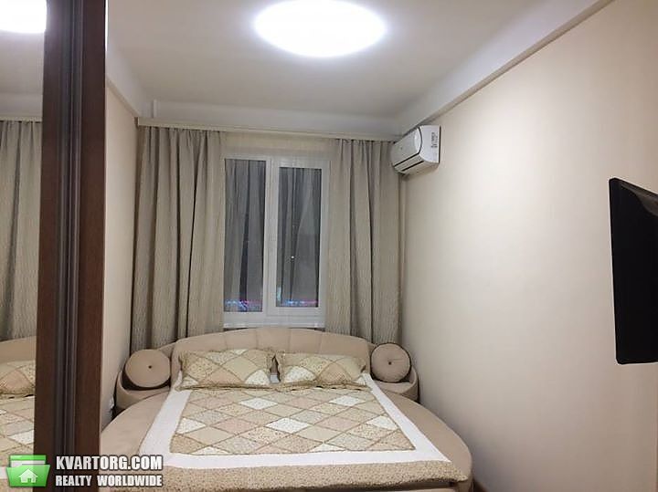 Rent out 2-room apartment. Киев, бульвар Дружбы Народов — photo 5