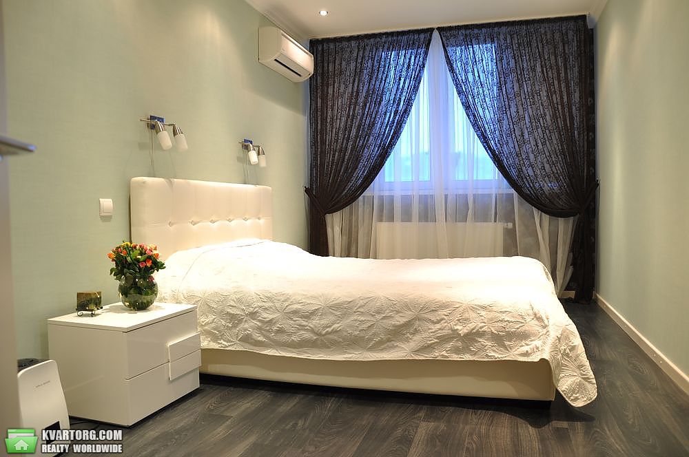 Rent out 1-room apartment. Киев, Вышгородская — photo 1