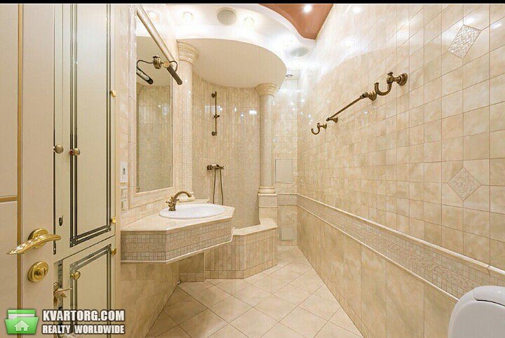 Rent out 3-room apartment. Киев,  Львовская пл — photo 7