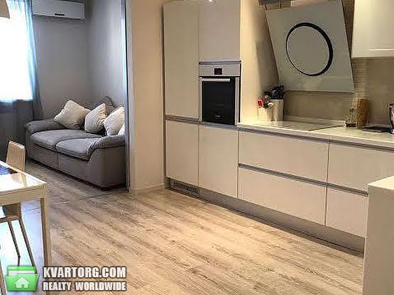 Rent out 2-room apartment. Киев,  Голосеевская — photo 2