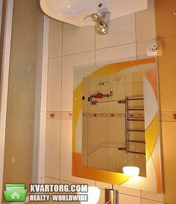 Rent out 2-room apartment. Киев, Хоривая — photo 4