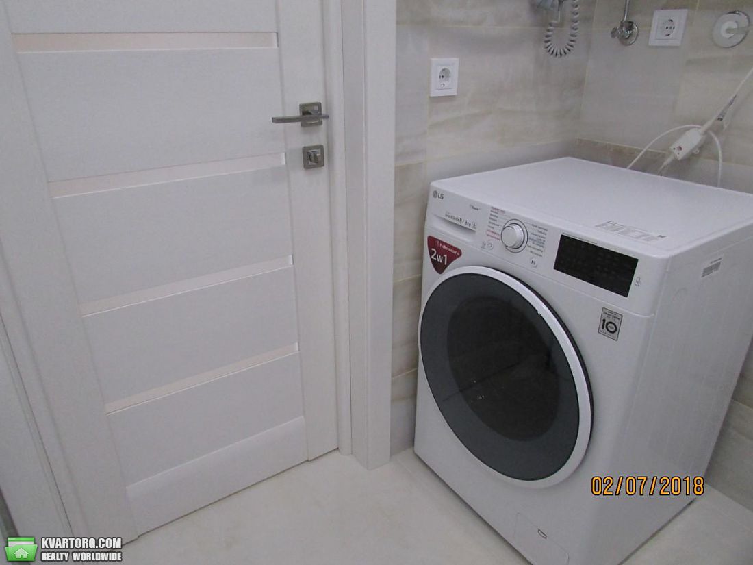 Rent out 2-room apartment. Киев,  Заречная — photo 10