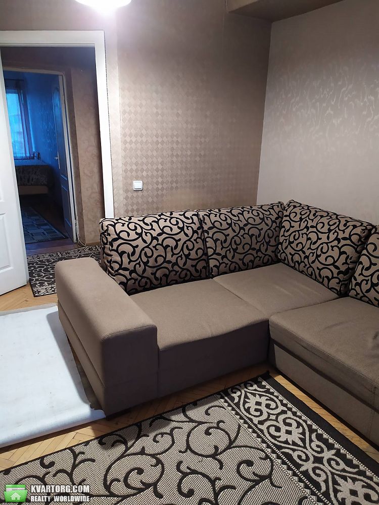 Rent out 2-room apartment. Киев,  Братиславская — photo 1