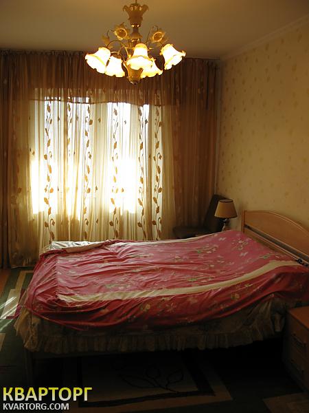 Rent out 3-room apartment. Киев,  Окипной — photo 1