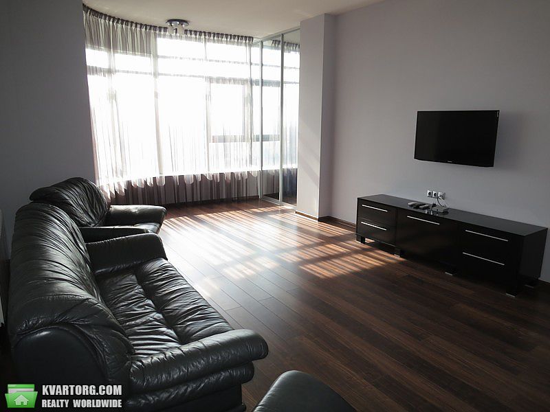 Rent out 2-room apartment. Киев,  Московская — photo 1