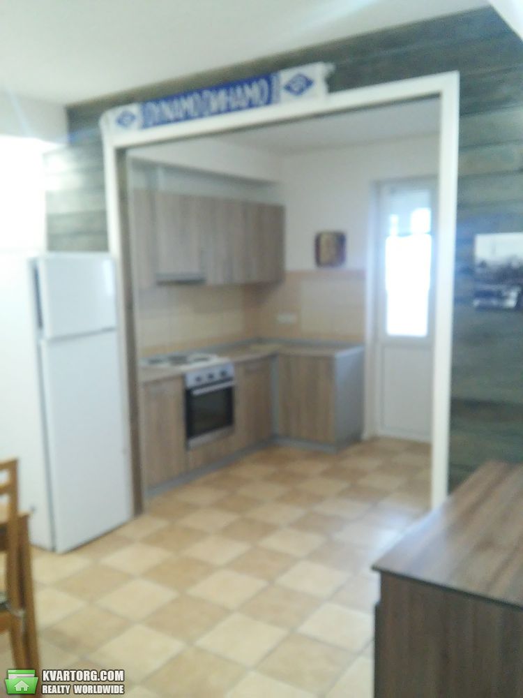 Rent out 2-room apartment. Киев,  Тычины пр — photo 3