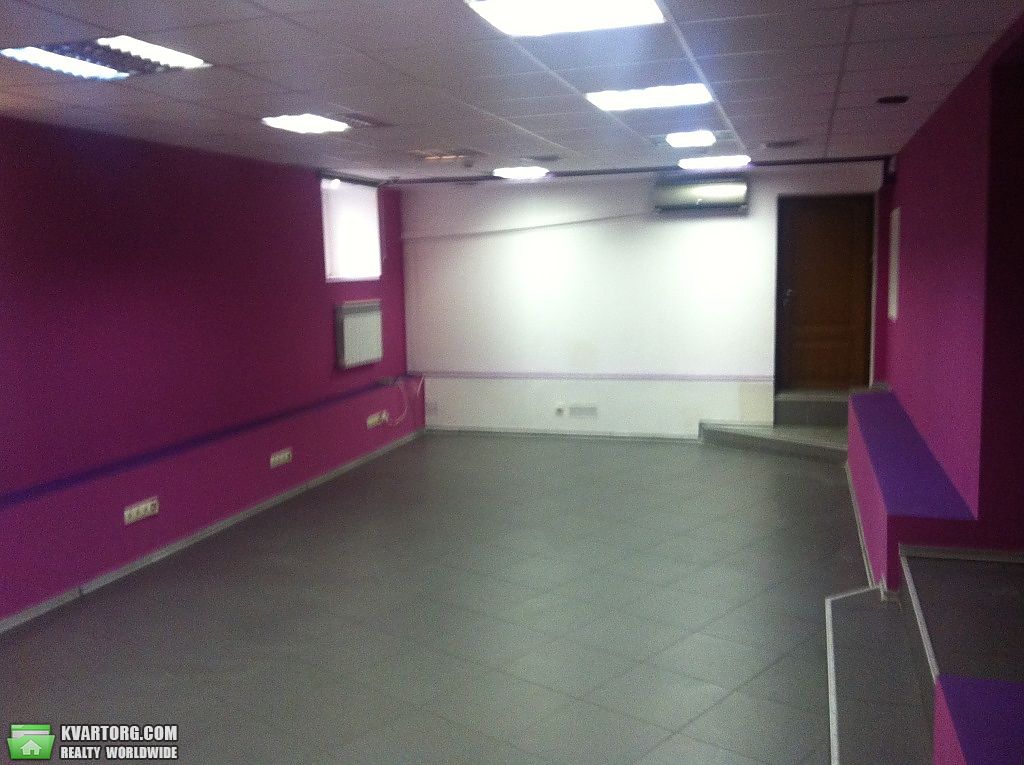 Rent out office. Киев, ул. Межигорская — photo 1