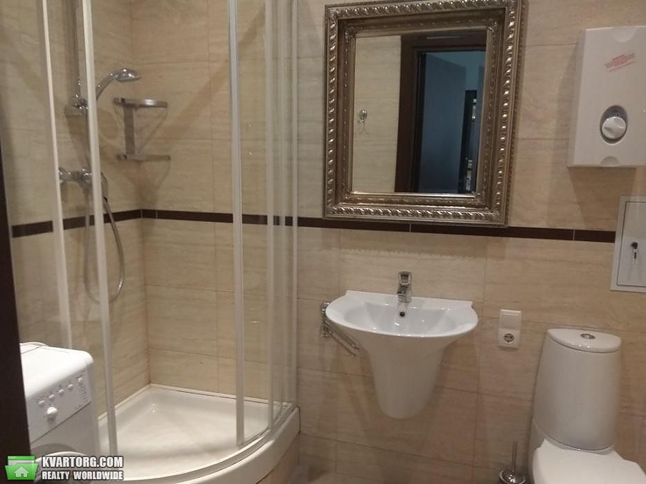 Rent out 2-room apartment. Киев,  Старонаводницкая — photo 8