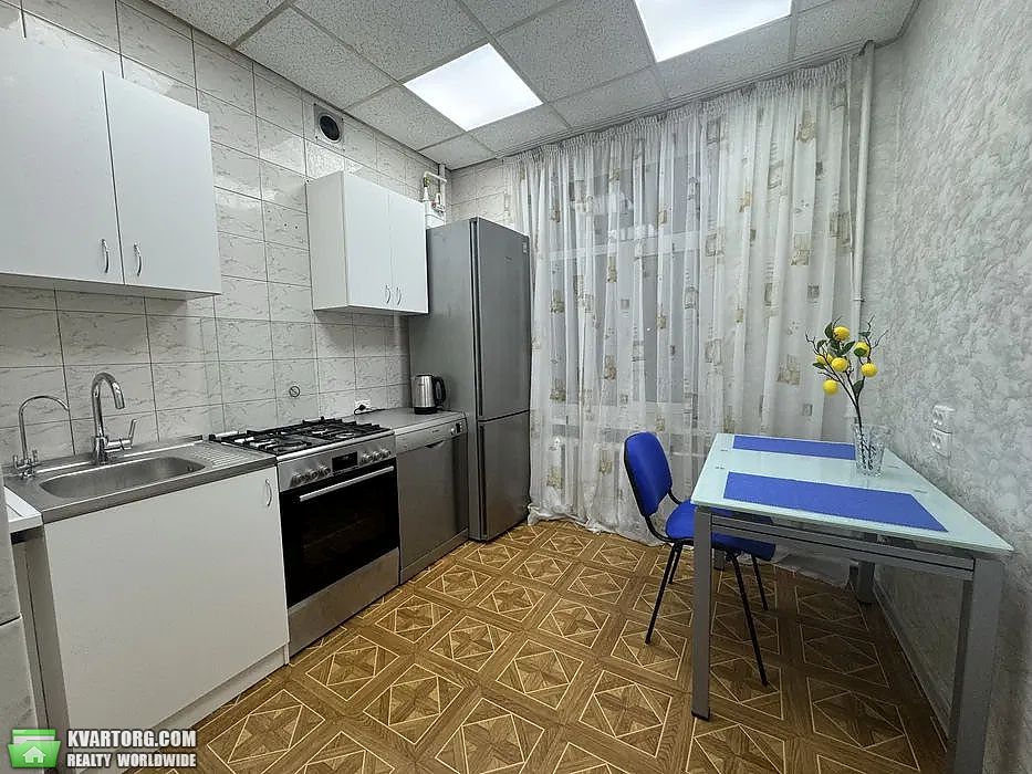 Rent out 3-room apartment. Днепропетровск, площа Вокзальна — photo 3