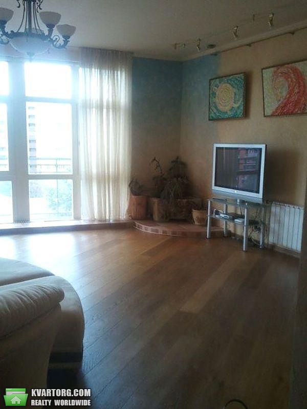 Rent out 3-room apartment. Киев,  Мирного Панаса — photo 2