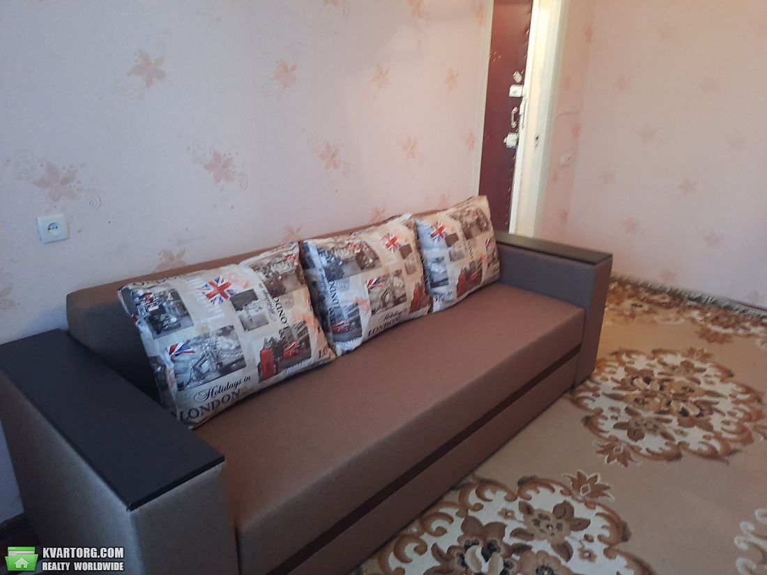 Rent out 1-room apartment. Киев, Радужная — photo 1