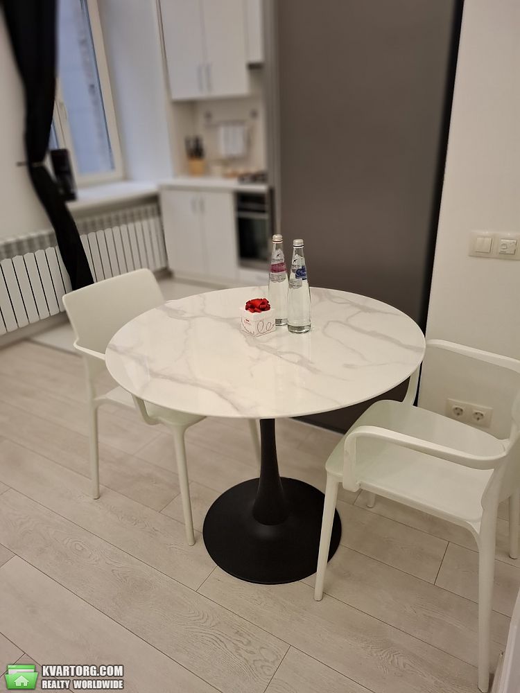 Rent out 2-room apartment. Киев, Володимирська — photo 2
