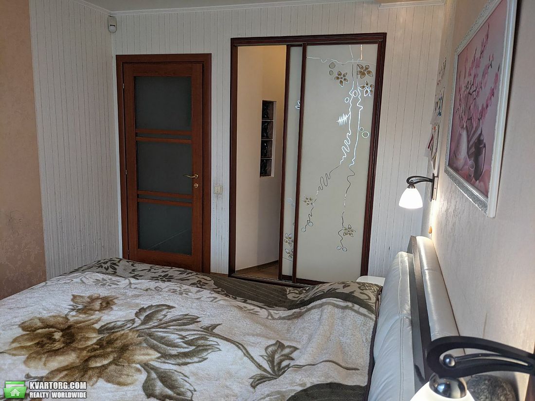 Sell 3-room apartment. Киев,  Приречная — photo 9