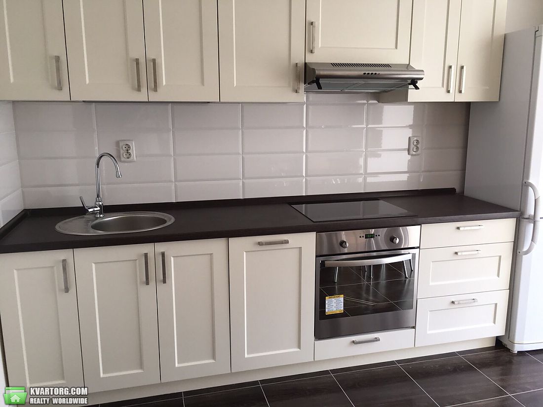 Rent out 2-room apartment. Киев,  Драгомирова — photo 7