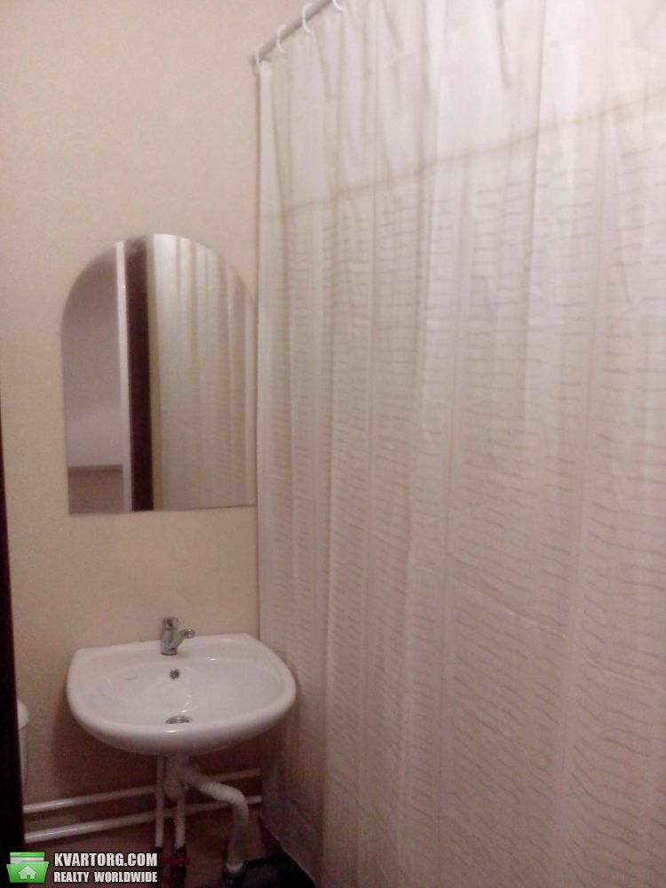 Rent out 1-room apartment. Киев, сергея данченко — photo 8