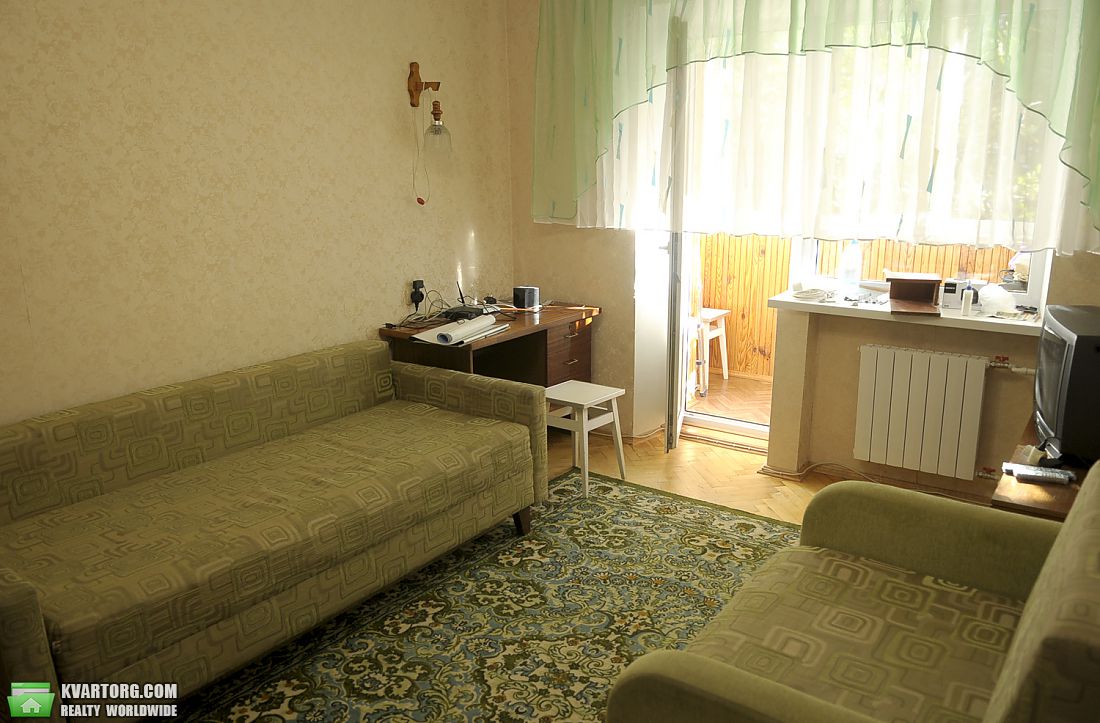 Rent out 2-room apartment. Киев,  Мартиросяна — photo 2