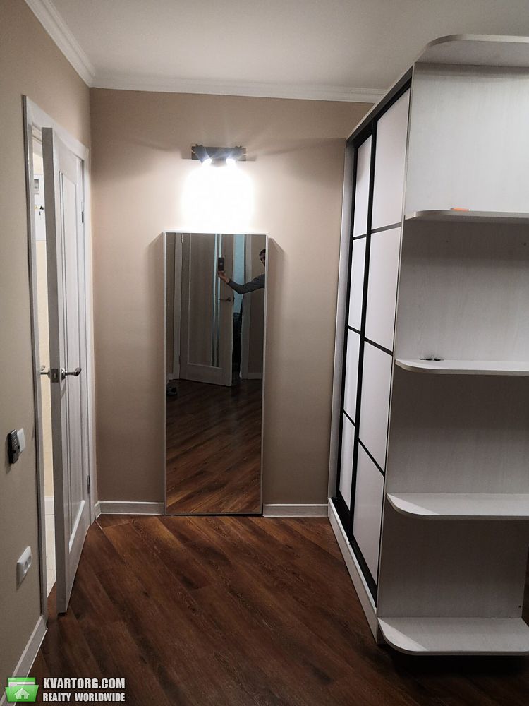 Rent out 2-room apartment. Львов, Пасічна — photo 9