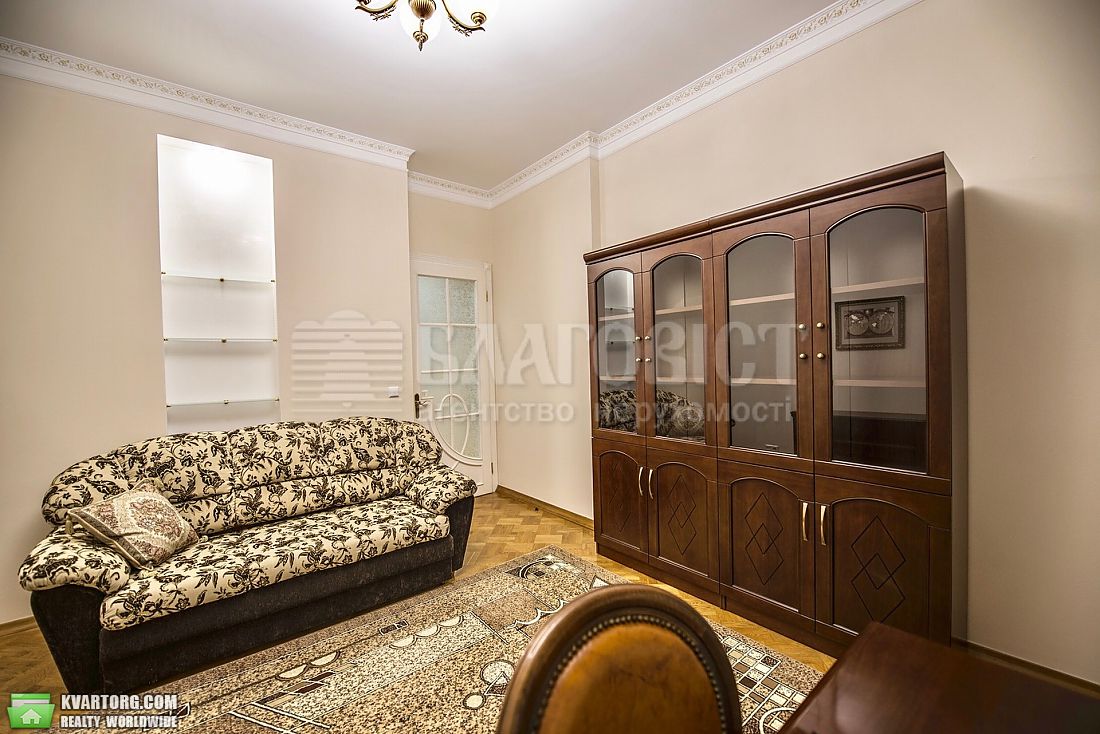 Rent out 4-room apartment. Киев,  Леси Украинки бул — photo 2