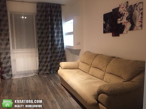 Rent out 2-room apartment. Киев,  Панельная — photo 8