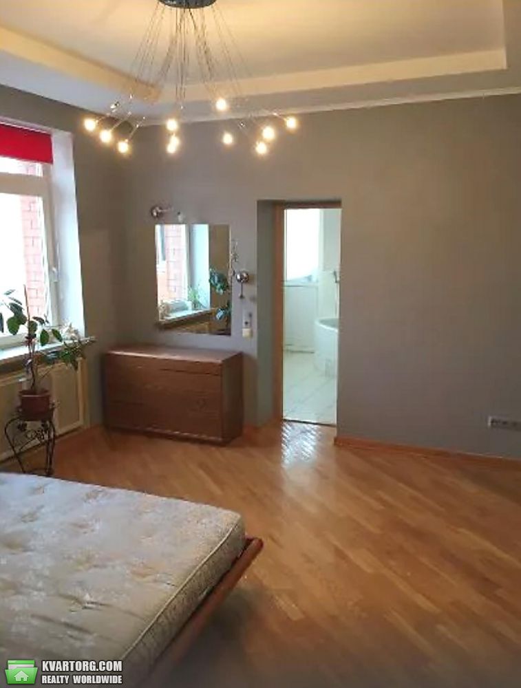 Rent out 4-room apartment. Киев,  Боткина — photo 10