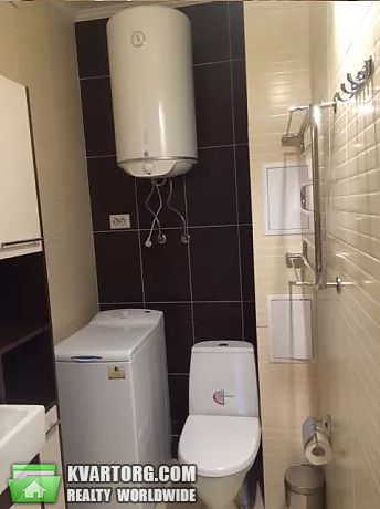 Rent out 1-room apartment. Киев,  Олевская — photo 8