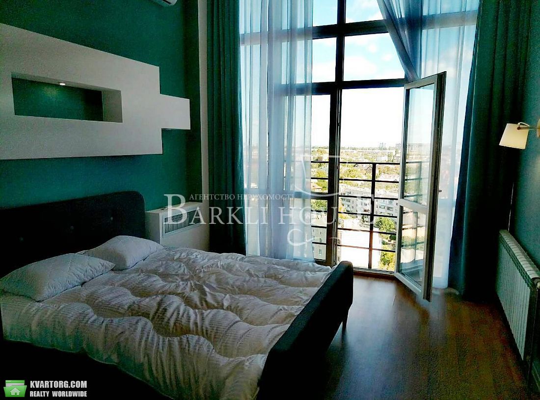 Rent out 3-room apartment. Киев,  Александровская — photo 4