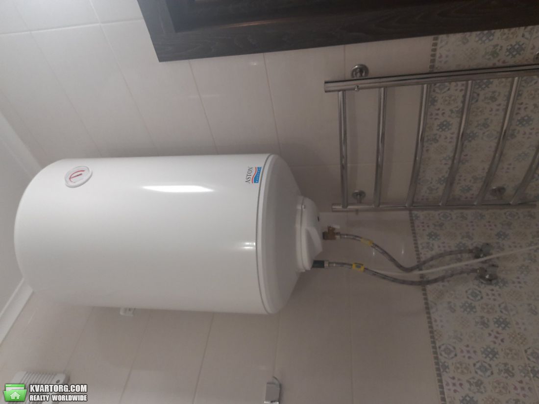 Rent out 1-room apartment. Киев, Пчилки — photo 3