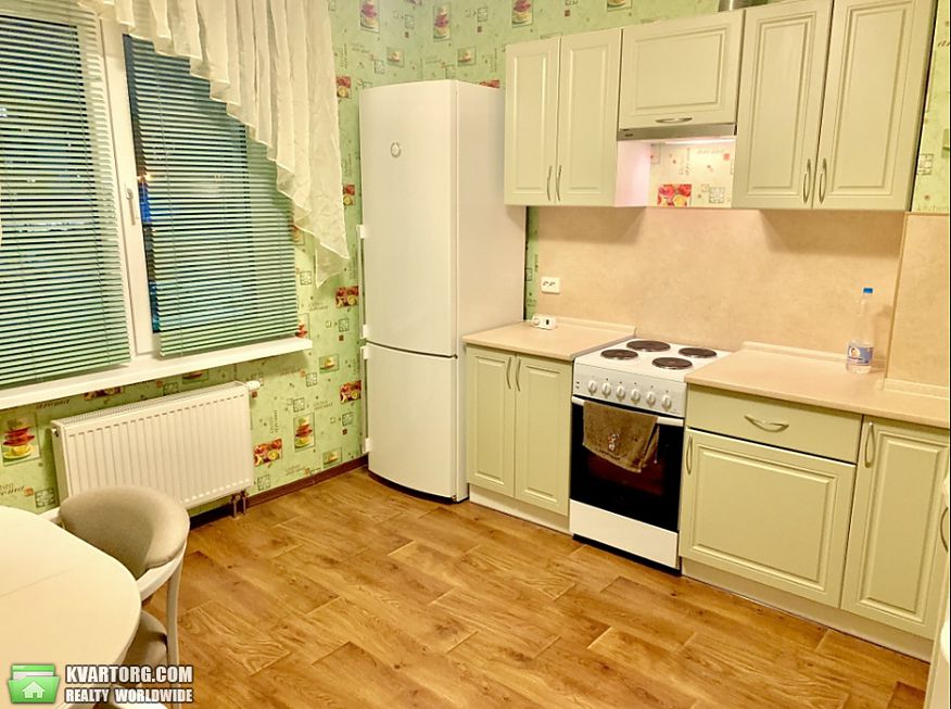Rent out 2-room apartment. Киев,  Сергея Данченко — photo 5