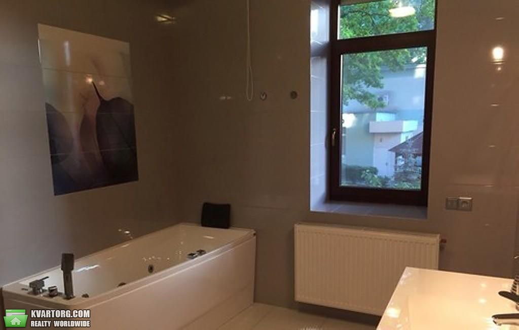 Rent out 3-room apartment. Киев,  Краснова — photo 10