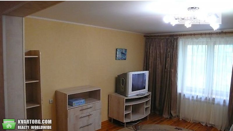 Sell 3-room apartment. Киев,  Приречная — photo 1