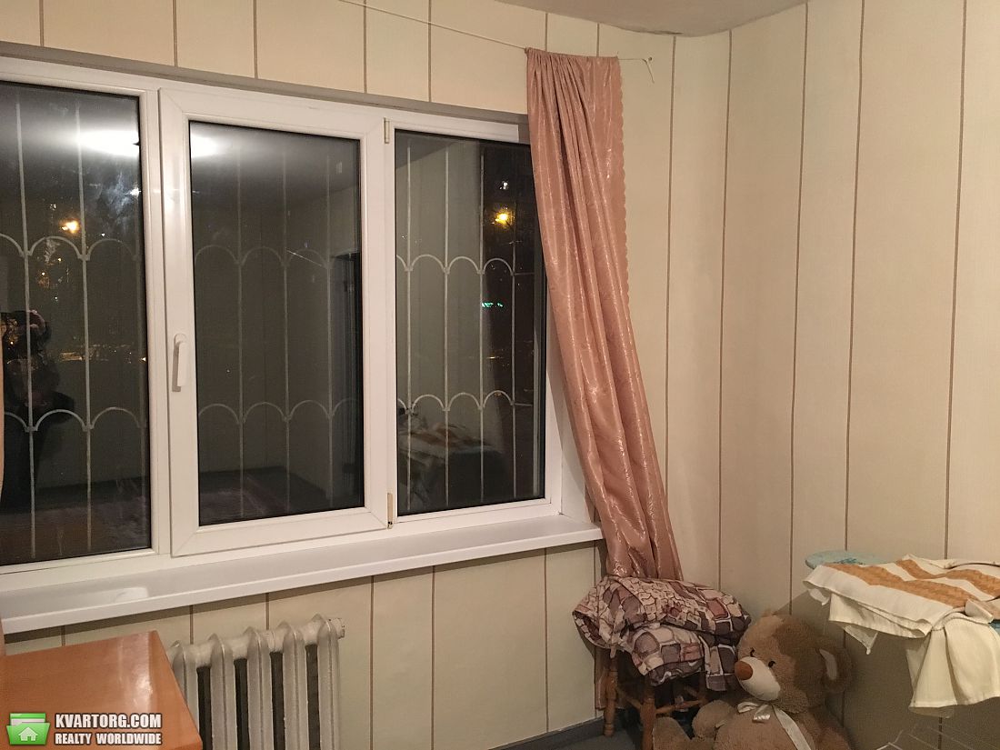 Rent out 3-room apartment. Киев,  Залки Архипенко — photo 1