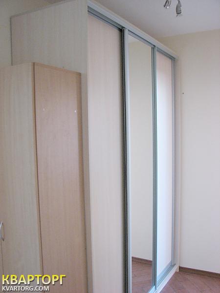 Rent out 2-room apartment. Киев,  Гмыри — photo 9