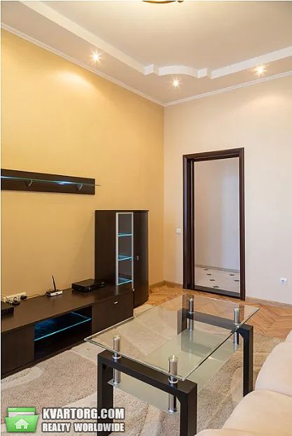 Rent out 2-room apartment. Киев,  Андреевская — photo 3
