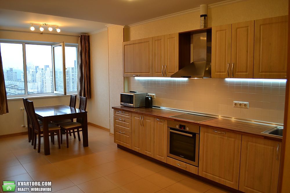 Rent out 2-room apartment. Киев,  Шумского — photo 1