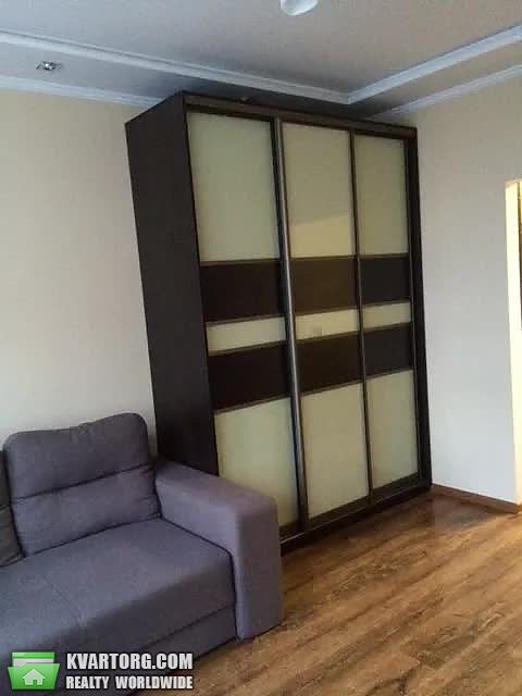 Rent out 1-room apartment. Киев,  Олевская — photo 3