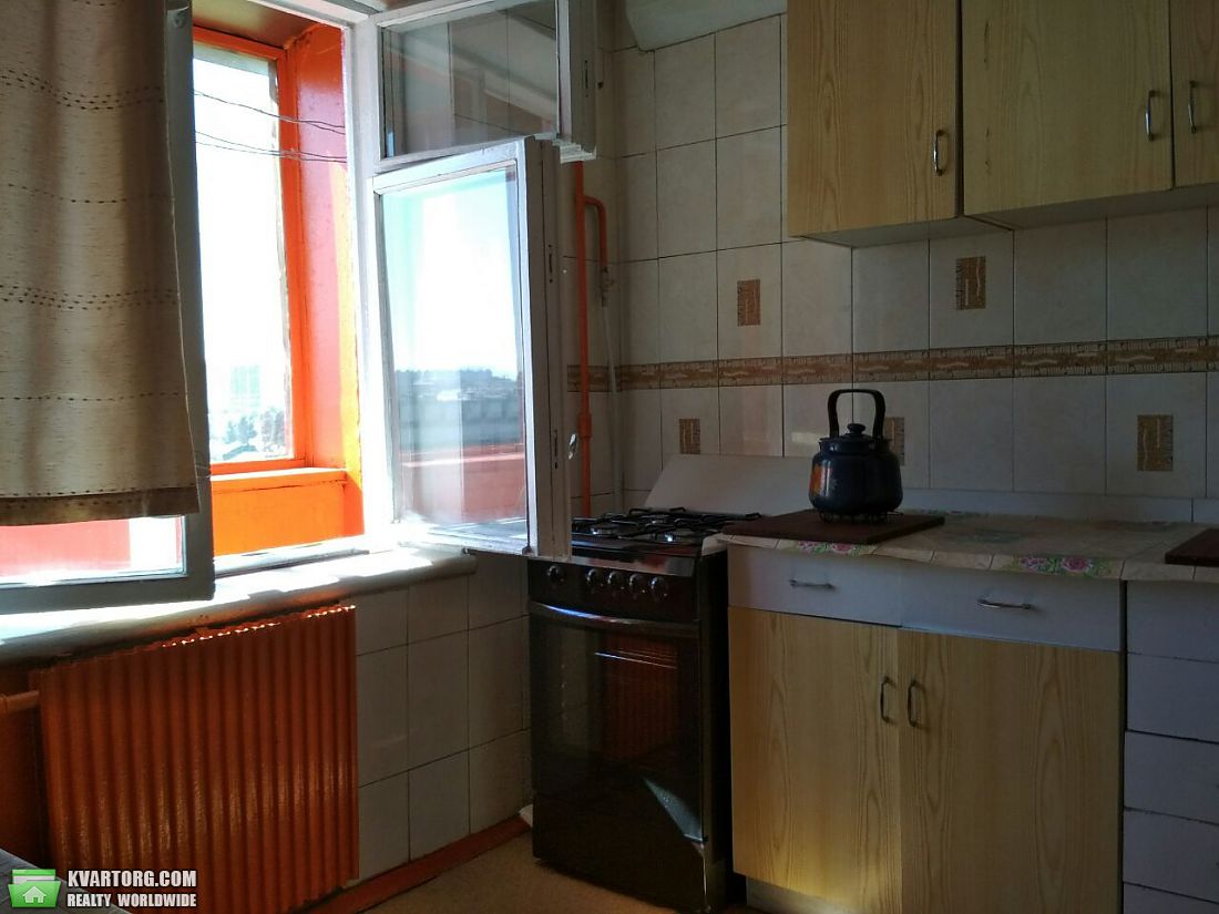 Rent out 1-room apartment. Киев,  Богатырская — photo 1