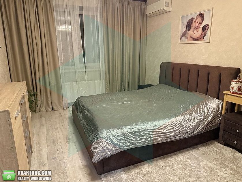 Rent out 1-room apartment. Днепропетровск, Братів Горобців — photo 1