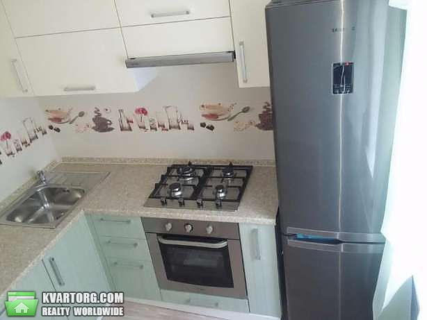 Sell 2-room apartment. Киев,  Дегтяревская — photo 1