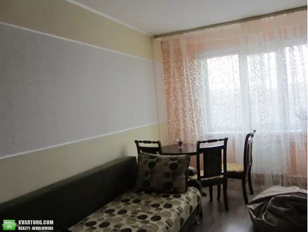Sell 3-room apartment. Киев,  Маяковского — photo 1