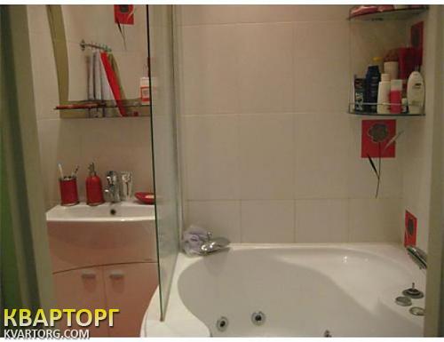 Rent out 2-room apartment. Киев, Боткина ул. — photo 3