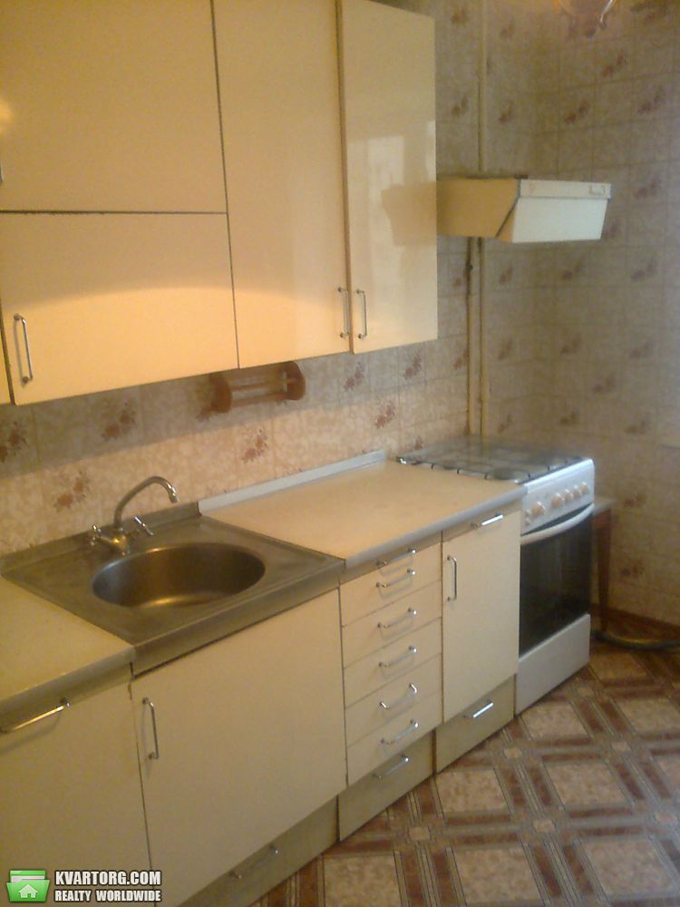 Rent out 1-room apartment. Киев, Шалом-Алейхема — photo 3