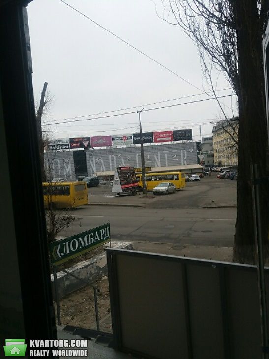 Rent out shop. Киев,  Овручская — photo 1