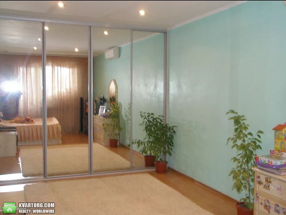 Rent out 1-room apartment. Киев,  Драгоманова — photo 2