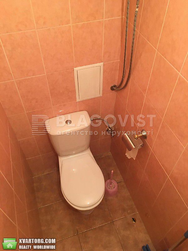 Rent out 2-room apartment. Киев,  Институтская — photo 10