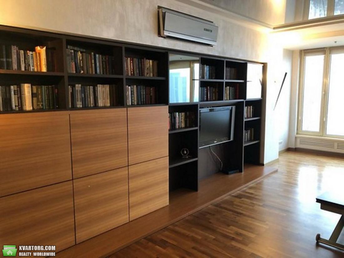 Rent out 2-room apartment. Киев,  Богдана Хмельницкого — photo 7
